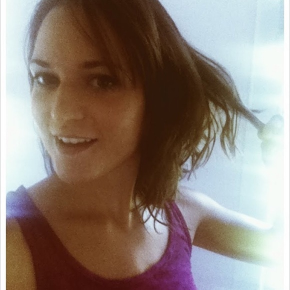 Meet your Posher, Amber - Picture 1 of 1